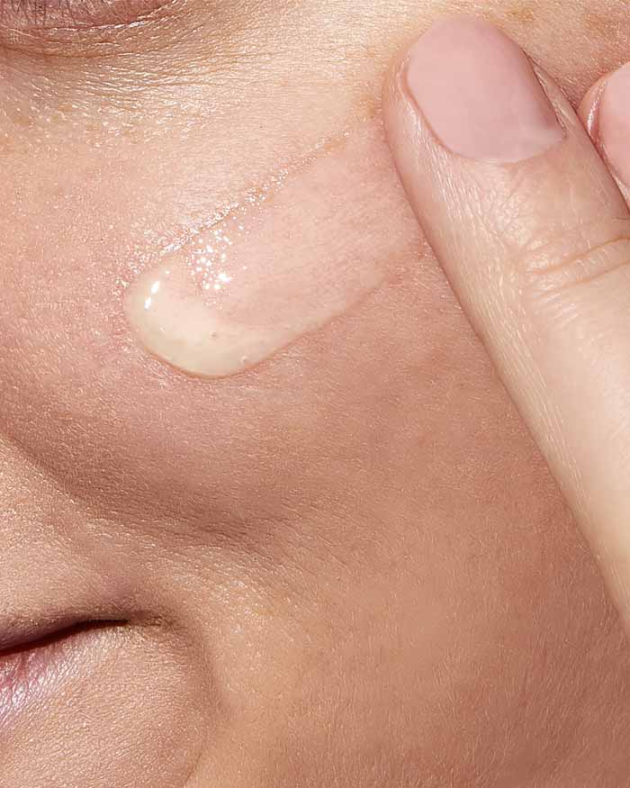 Resurfacing Retinol Serum with Ceramides & Niacinamide